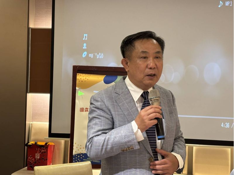圖6.曾總會長將強化校友會的運作和作為,為校友服務注入創新思維。 圖6.曾總會長將強化校友會的運作和作為,為校友服務注入創新思維。