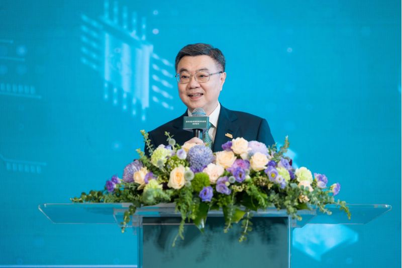 行政院長卓榮泰表示,「國家重點領域校際研教園區」展現高等教育機構在科研領域的強大實力與合作精神。 行政院長卓榮泰表示,「國家重點領域校際研教園區」展現高等教育機構在科研領域的強大實力與合作精神。