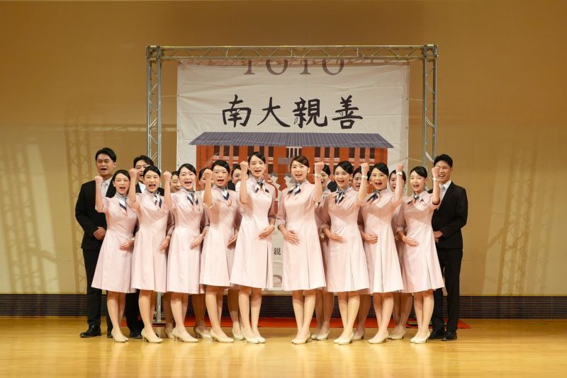 南大禮賓團成員攜手齊心迎接第五度國慶禮賓任務. 圖片來源:記者林清雲攝 南大禮賓團成員攜手齊心迎接第五度國慶禮賓任務. 圖片來源:記者林清雲攝