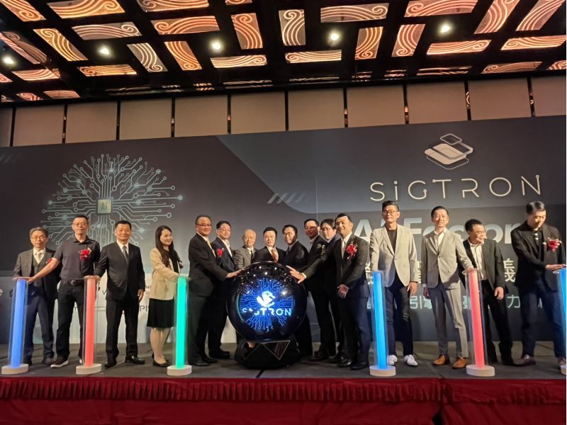 台南市長黃偉哲與來賓啟動儀式。