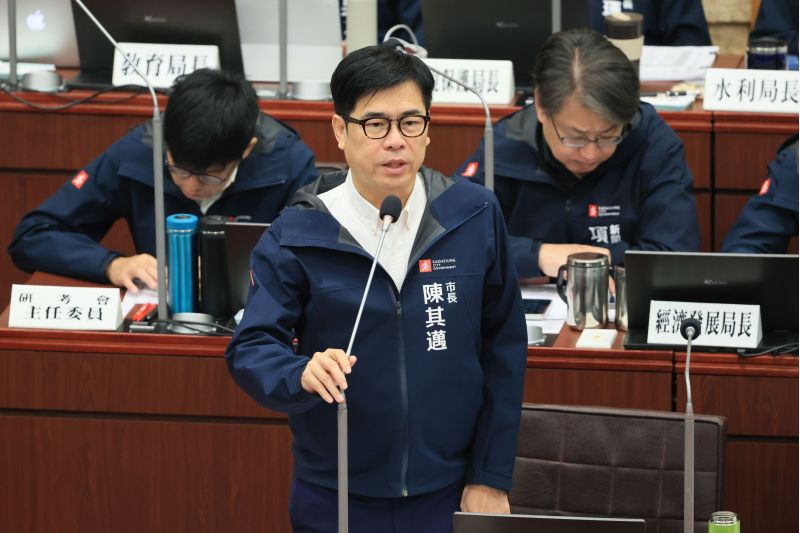 議員質詢議題貼近時事及地方建設，陳其邁逐一答覆關於因應少子化危機、財劃法修法、眷村保存、蓮池潭環境改善等議題。