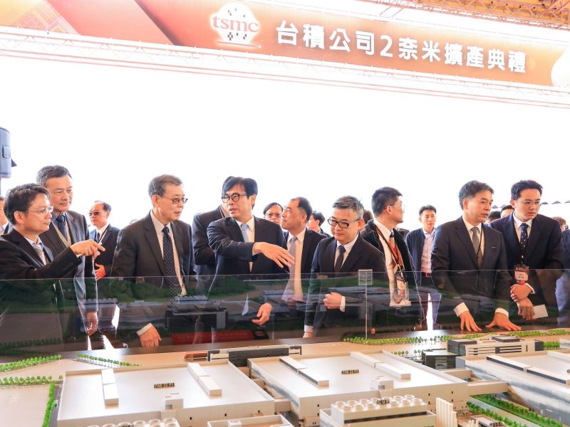 2025年台積電F22舉辦2奈米擴產典禮，高雄先進半導體製造量能再擴大。