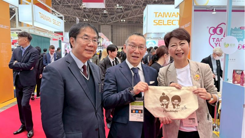 MI Foodstyle 雨宮隆一董事長(中)支持台南芒果