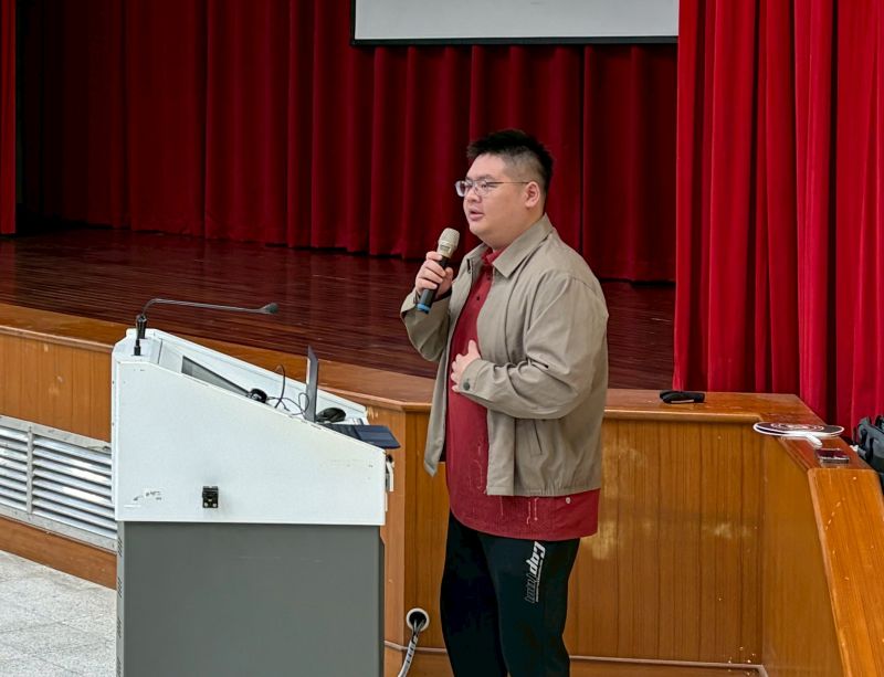 圖5：現任台積電工程師的電子所學長回校分享實務經驗