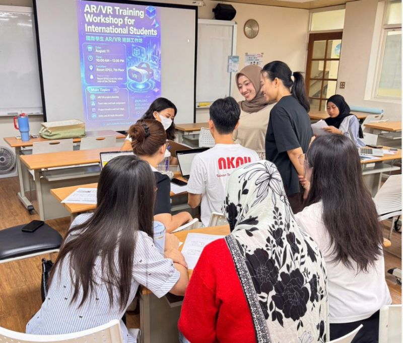 圖4: TEEP國際學生與本校學生於培訓工作坊中研習交流  圖片來源：國立高雄師範大學
